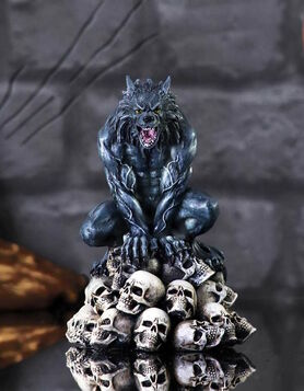 Figurine loup-garou NEMESIS NOW 'Moon Shadow'