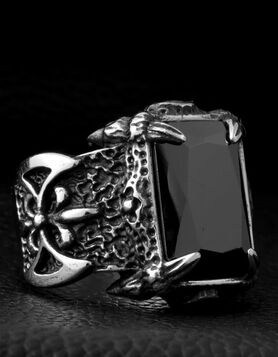 Bague gothique vampire noire