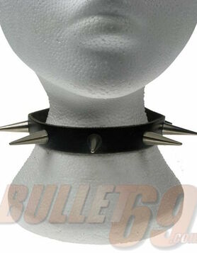 Collier gothique cuir clouté 'spikes 3cm'